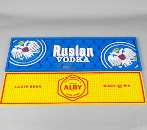 Visokokvalitetna 3D reljefna meka PVC prostirka s preljevnim pićima